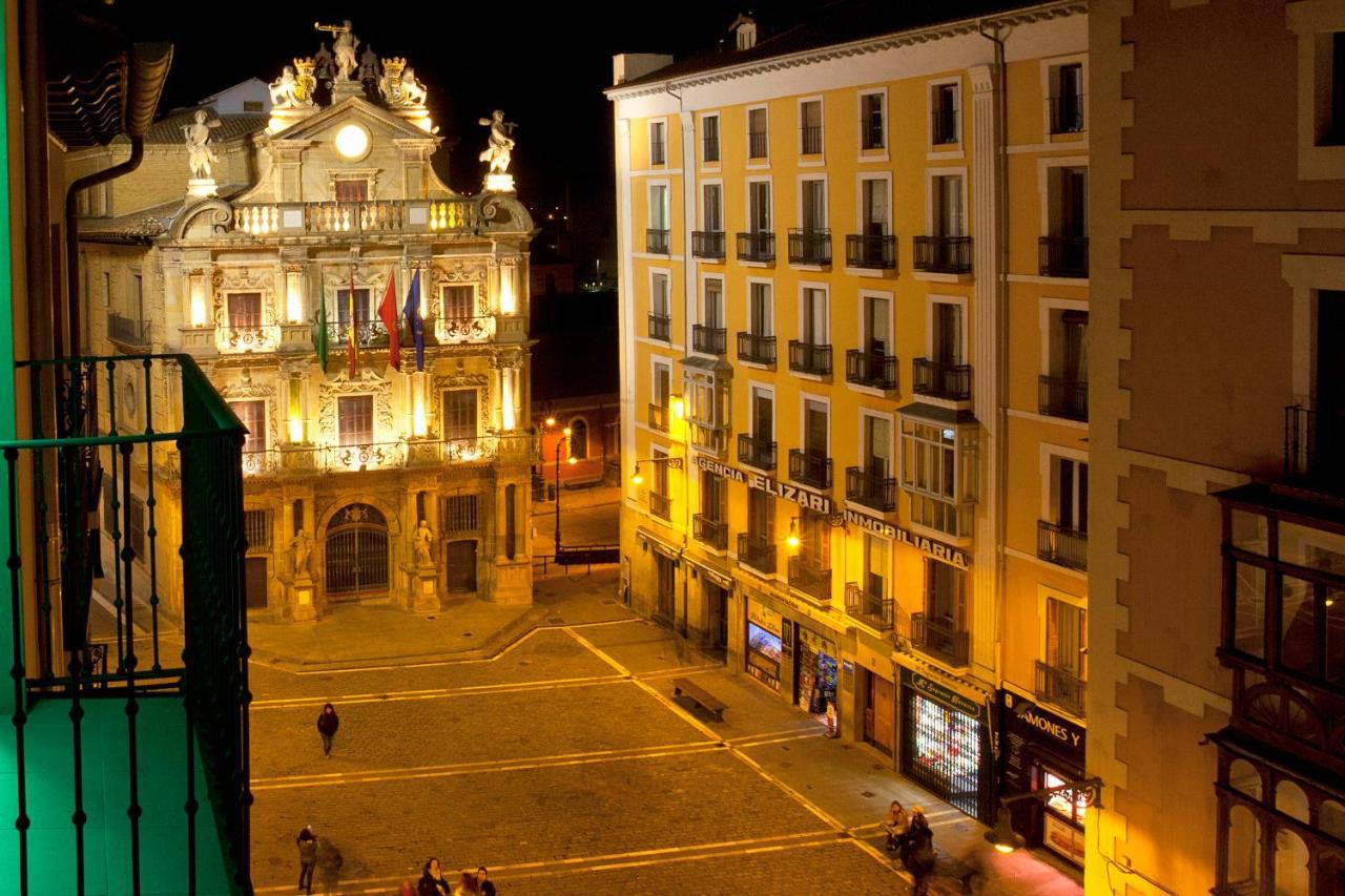 Hotel Pompaelo Plaza del Ayuntamiento&Spa Pamplona Exterior foto