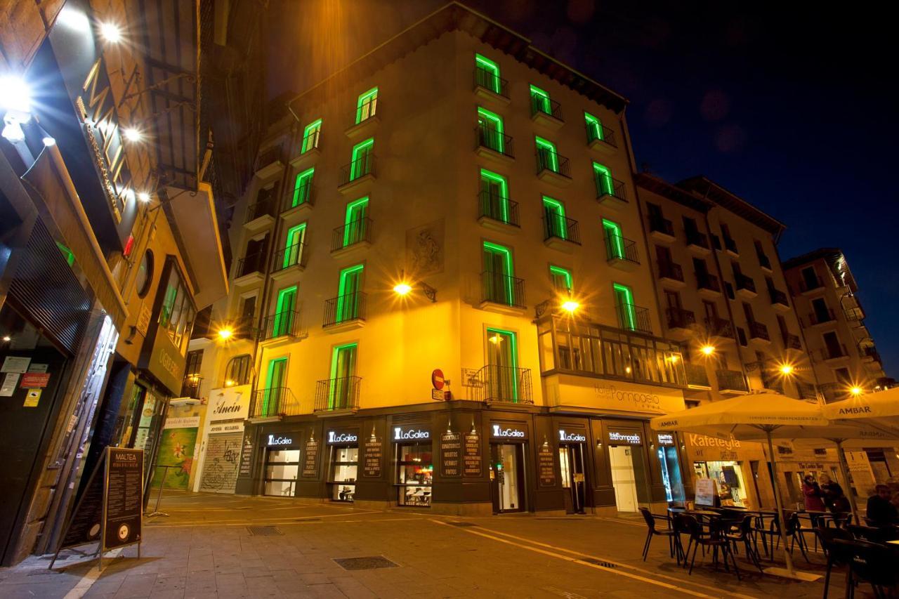 Hotel Pompaelo Plaza del Ayuntamiento&Spa Pamplona Exterior foto